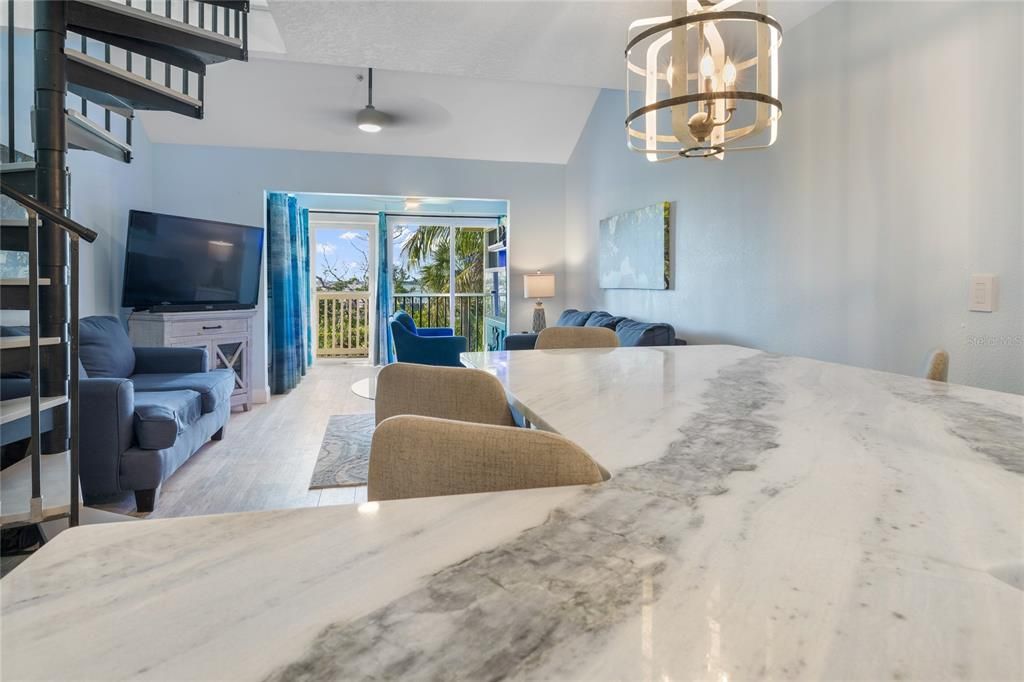 For Sale: $415,000 (3 beds, 2 baths, 946 Square Feet)