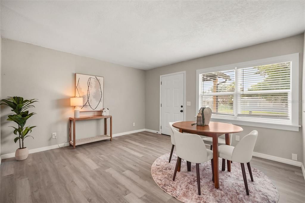 For Sale: $289,900 (4 beds, 2 baths, 1476 Square Feet)