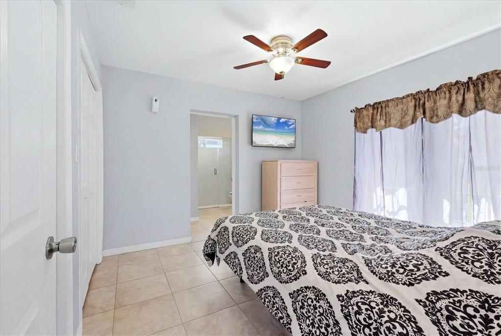 En Venta: $297,000 (2 camas, 2 baños, 1176 Pies cuadrados)