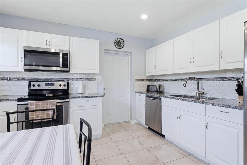 En Venta: $297,000 (2 camas, 2 baños, 1176 Pies cuadrados)