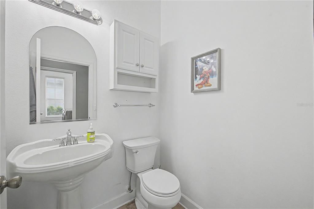 En Venta: $439,000 (4 camas, 2 baños, 2366 Pies cuadrados)