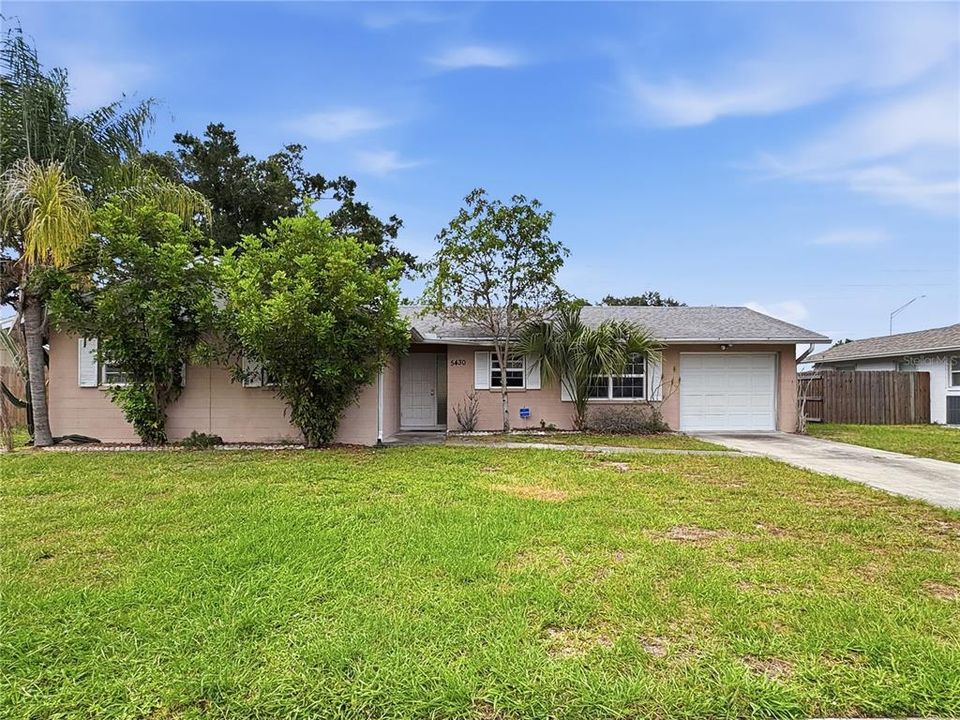 For Sale: $299,000 (3 beds, 2 baths, 1469 Square Feet)