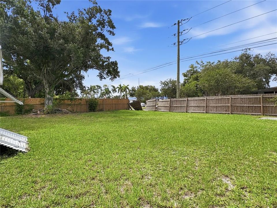 For Sale: $299,000 (3 beds, 2 baths, 1469 Square Feet)