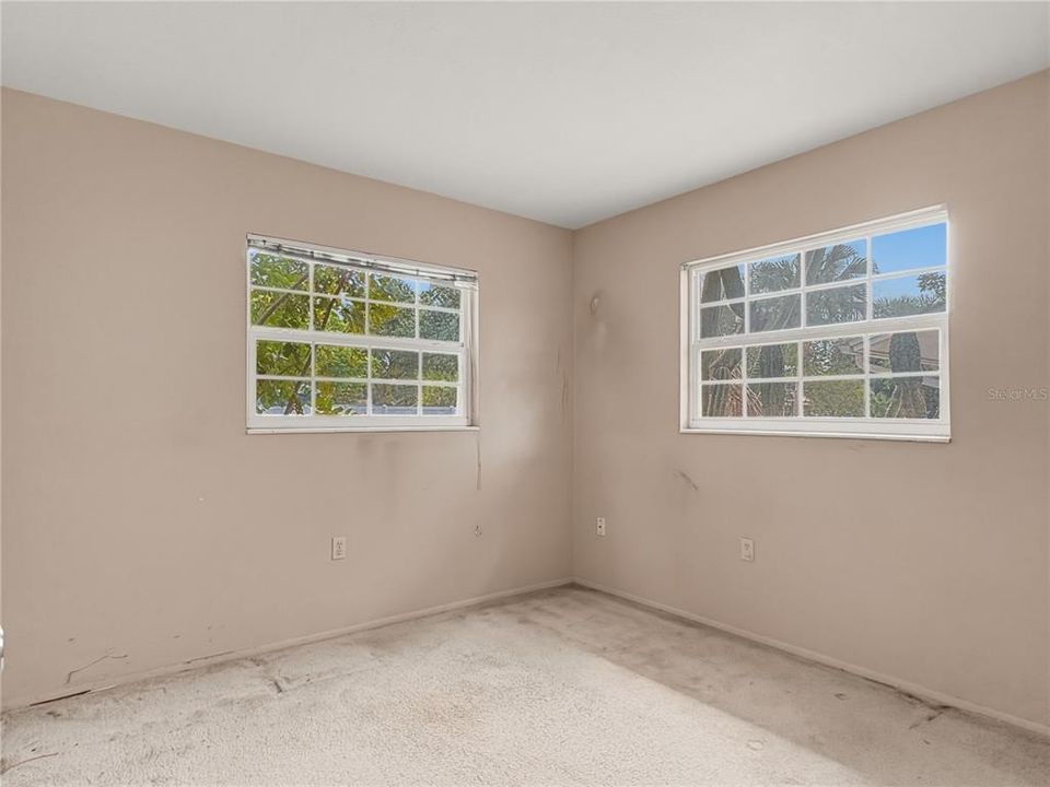 For Sale: $299,000 (3 beds, 2 baths, 1469 Square Feet)