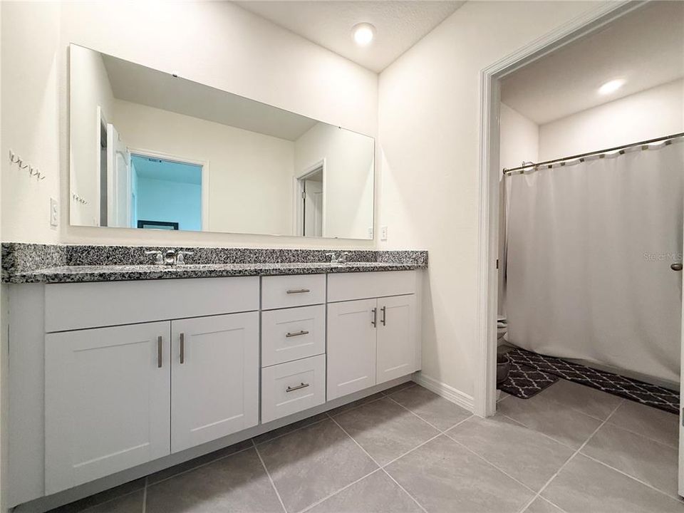 For Sale: $355,000 (3 beds, 2 baths, 1758 Square Feet)