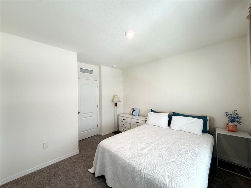 For Sale: $355,000 (3 beds, 2 baths, 1758 Square Feet)