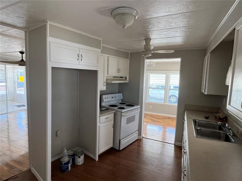 For Sale: $130,000 (2 beds, 2 baths, 1152 Square Feet)