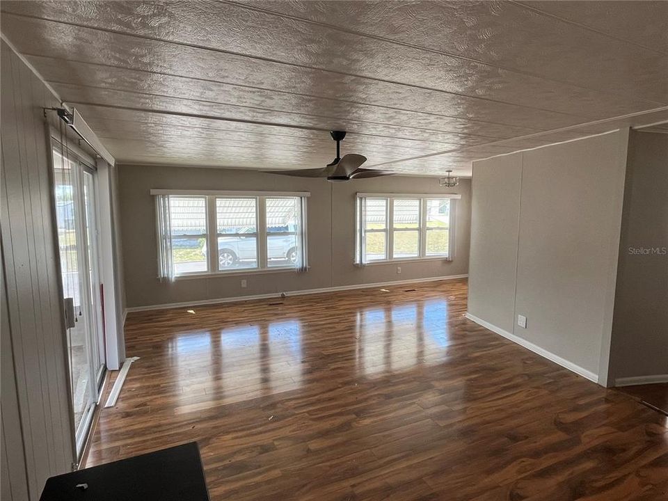 For Sale: $130,000 (2 beds, 2 baths, 1152 Square Feet)