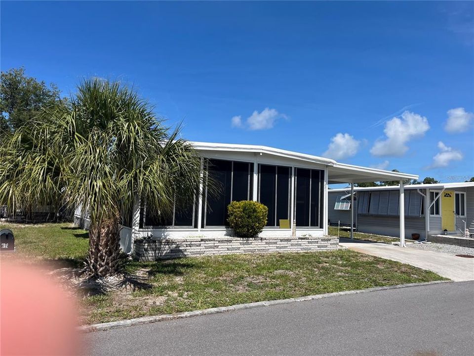 For Sale: $140,000 (2 beds, 2 baths, 960 Square Feet)