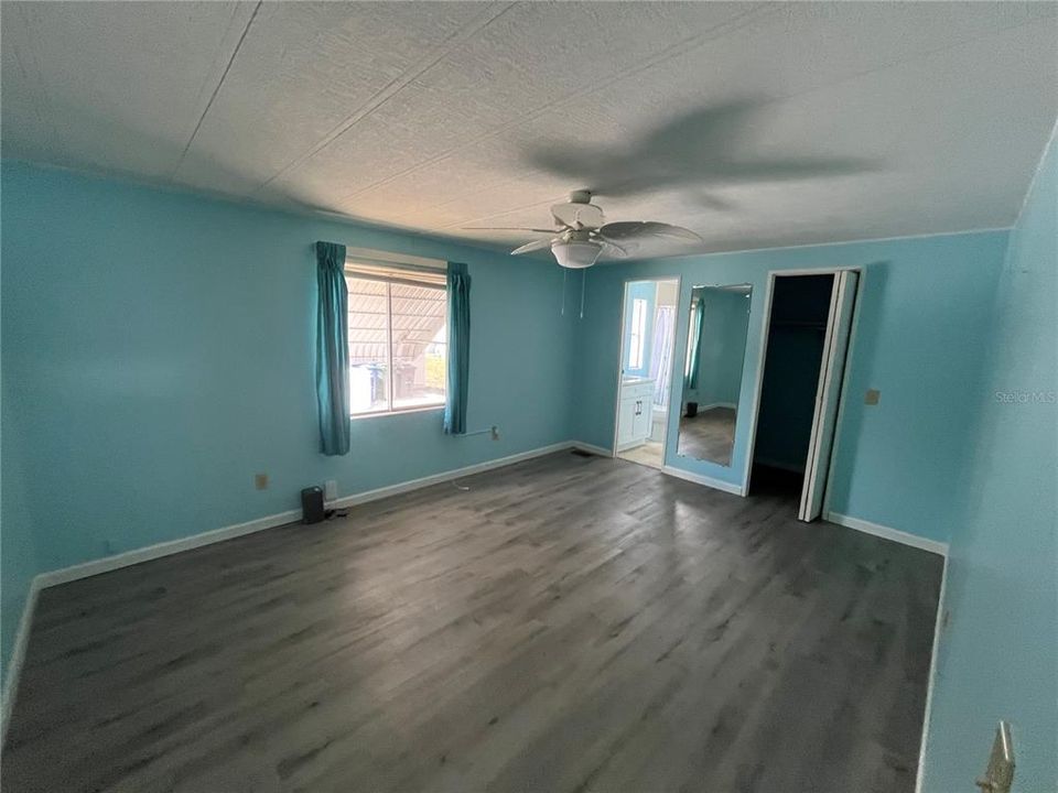 For Sale: $140,000 (2 beds, 2 baths, 960 Square Feet)