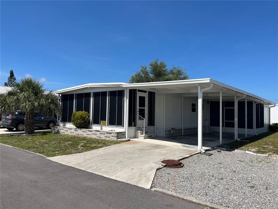 For Sale: $140,000 (2 beds, 2 baths, 960 Square Feet)