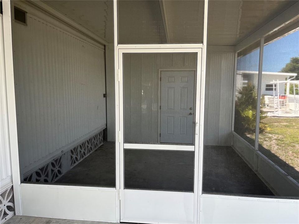 For Sale: $140,000 (2 beds, 2 baths, 960 Square Feet)
