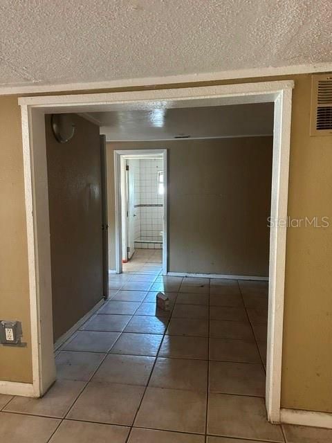 For Sale: $109,900 (3 beds, 2 baths, 860 Square Feet)