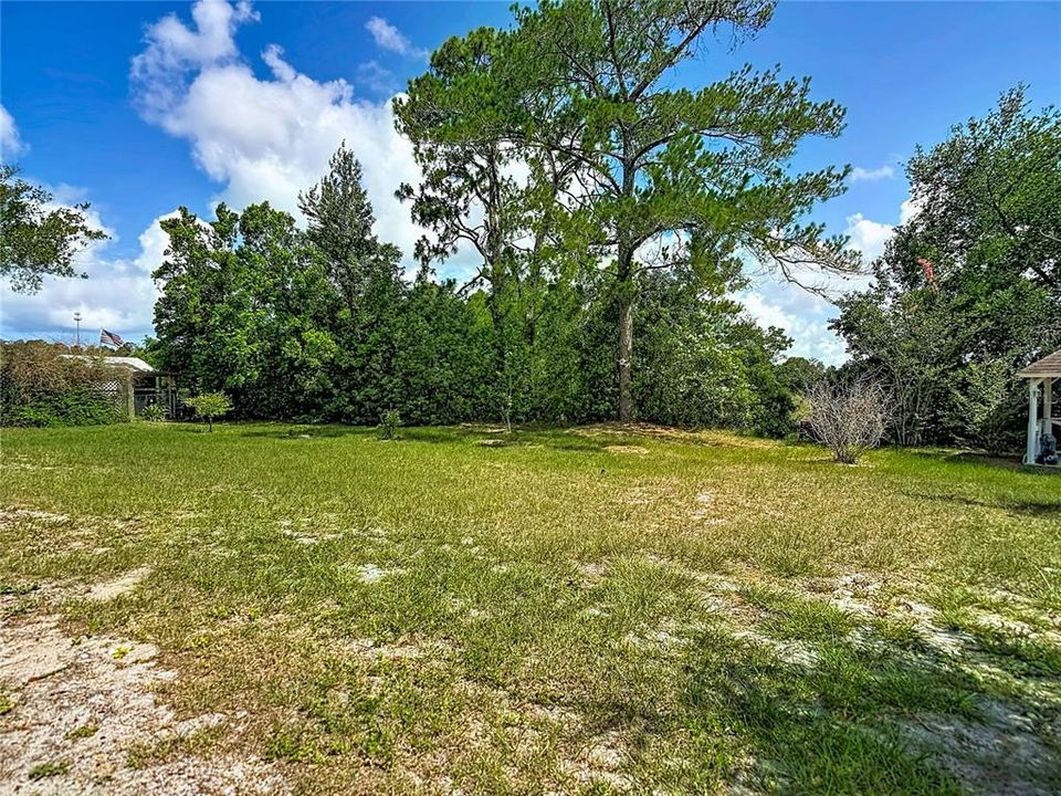 For Sale: $299,000 (2 beds, 2 baths, 1106 Square Feet)