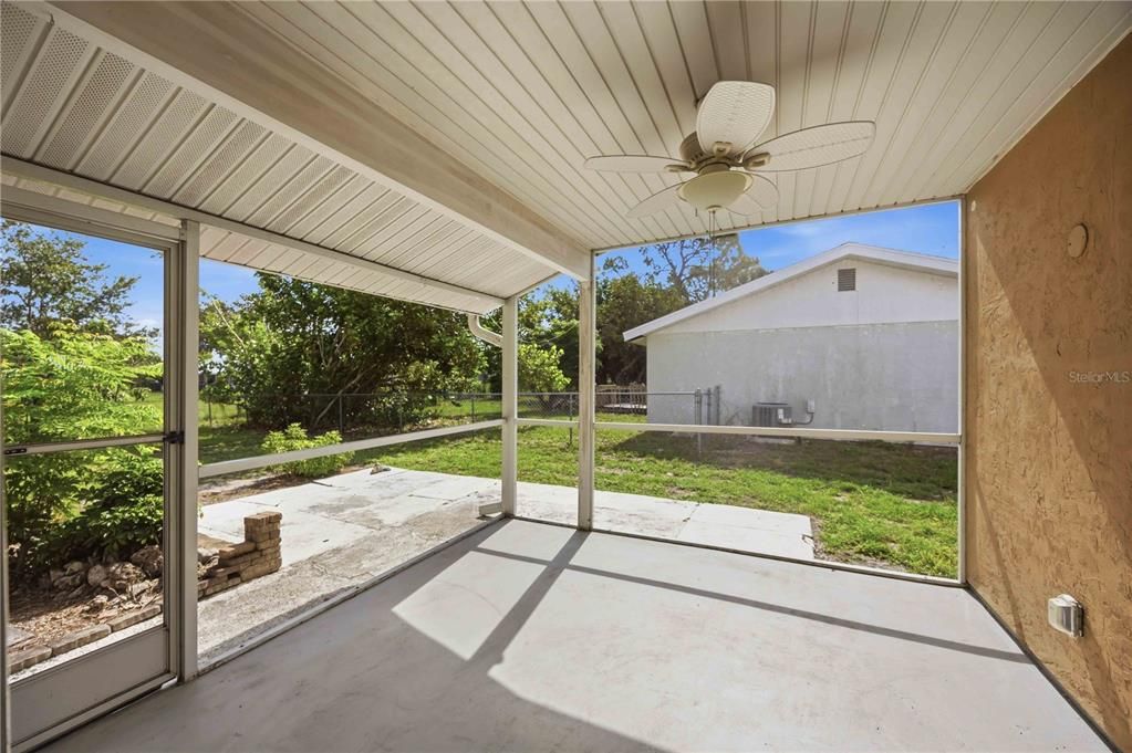 For Sale: $215,000 (3 beds, 2 baths, 1175 Square Feet)