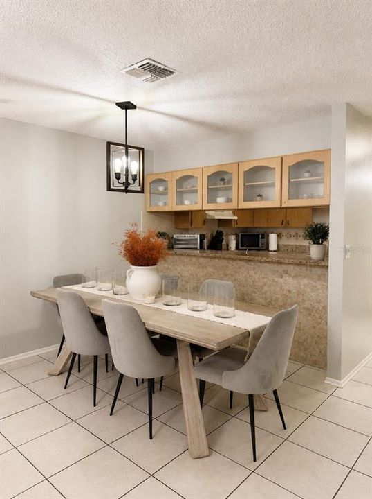 For Sale: $239,000 (3 beds, 2 baths, 1425 Square Feet)