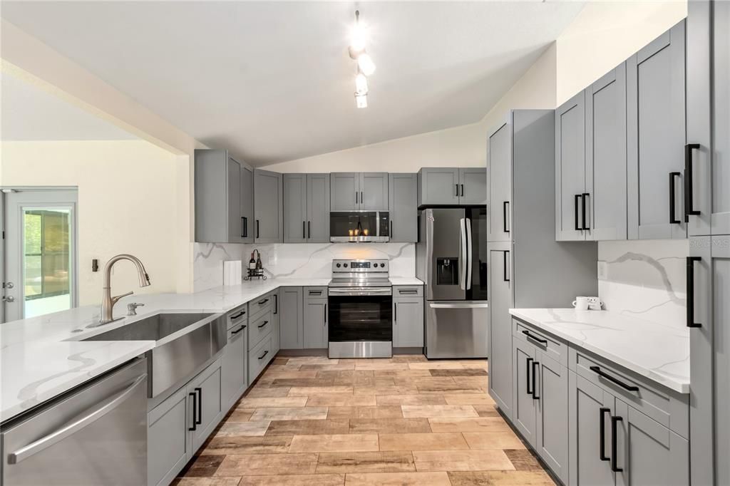 For Sale: $750,000 (3 beds, 2 baths, 1904 Square Feet)