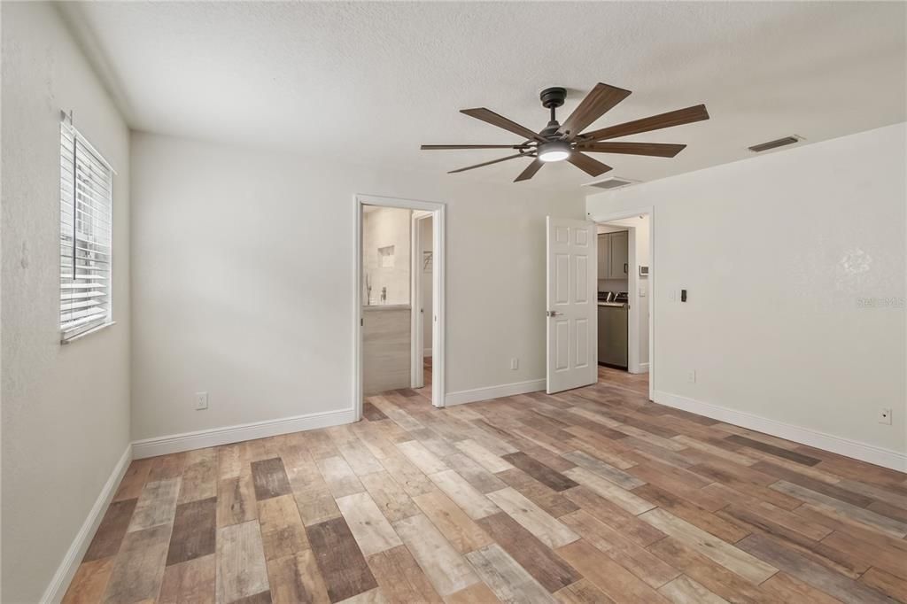 For Sale: $750,000 (3 beds, 2 baths, 1904 Square Feet)