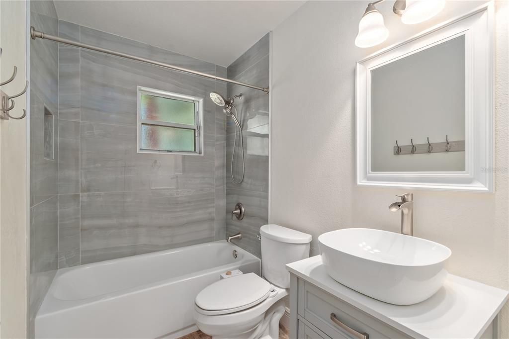 For Sale: $750,000 (3 beds, 2 baths, 1904 Square Feet)