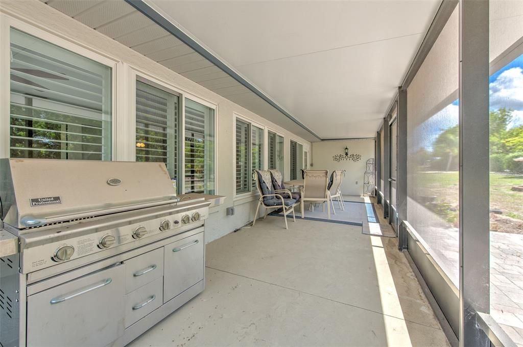 For Sale: $399,900 (3 beds, 2 baths, 2606 Square Feet)