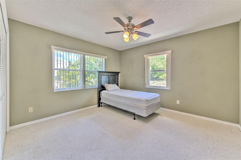 For Sale: $399,900 (3 beds, 2 baths, 2606 Square Feet)