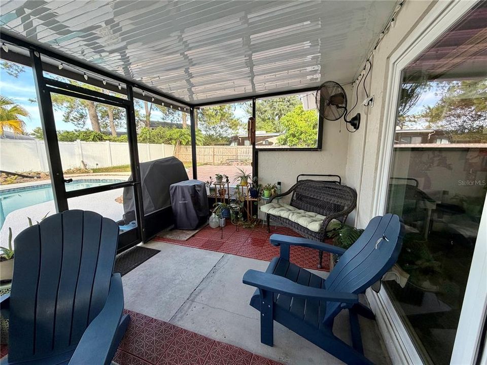 En Venta: $564,750 (4 camas, 2 baños, 2259 Pies cuadrados)