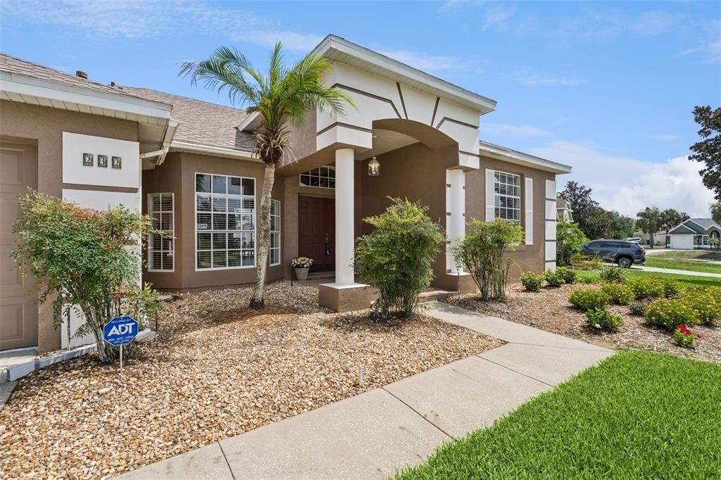 For Sale: $459,000 (4 beds, 3 baths, 2367 Square Feet)
