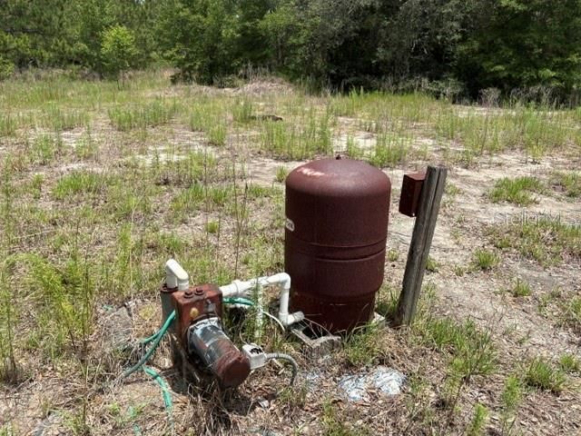 На продажу: $85,000 (3.79 acres)