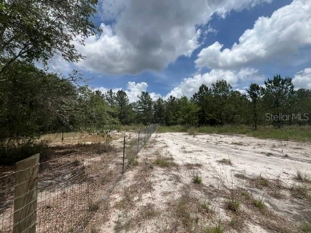 На продажу: $85,000 (3.79 acres)