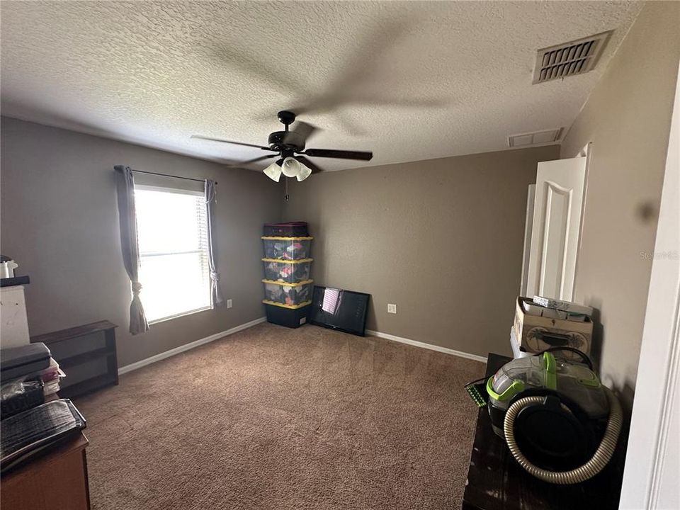 For Sale: $299,000 (3 beds, 2 baths, 1955 Square Feet)
