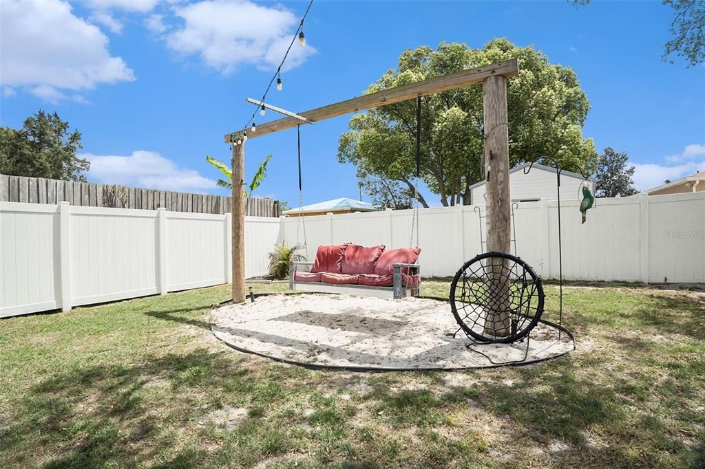 For Sale: $299,000 (3 beds, 2 baths, 1955 Square Feet)