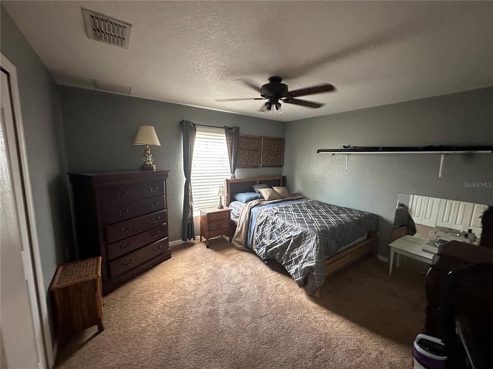 For Sale: $299,000 (3 beds, 2 baths, 1955 Square Feet)