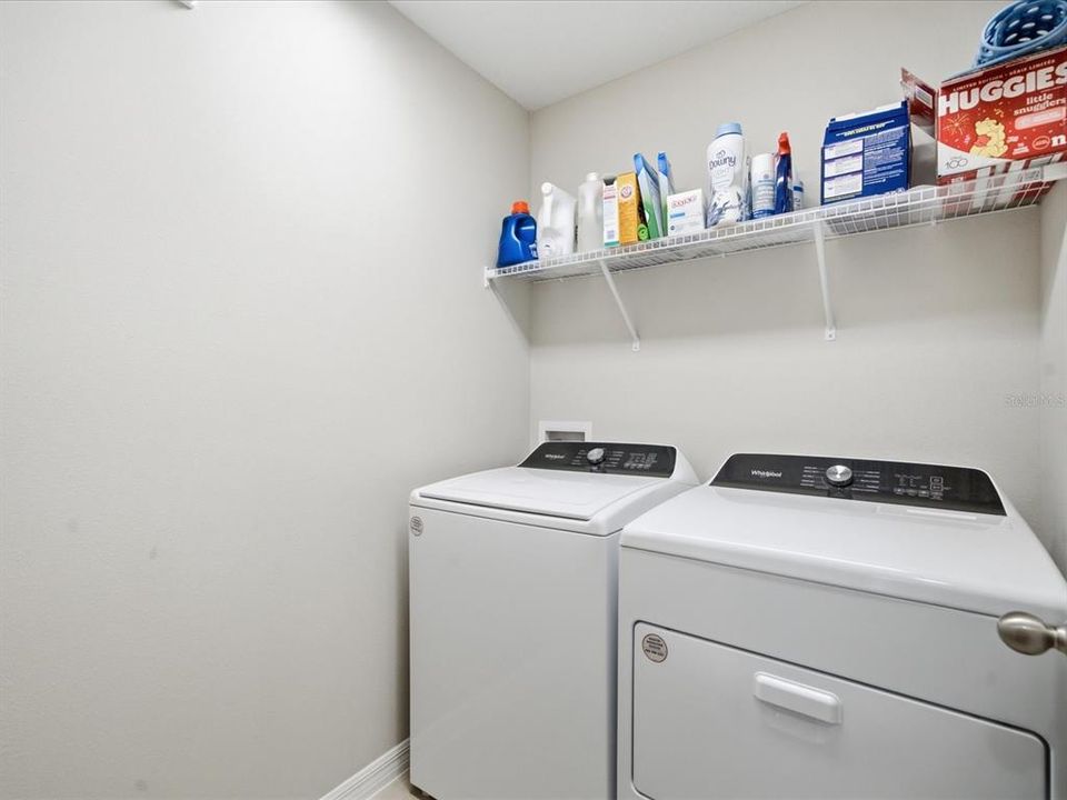 For Sale: $395,000 (4 beds, 2 baths, 2039 Square Feet)