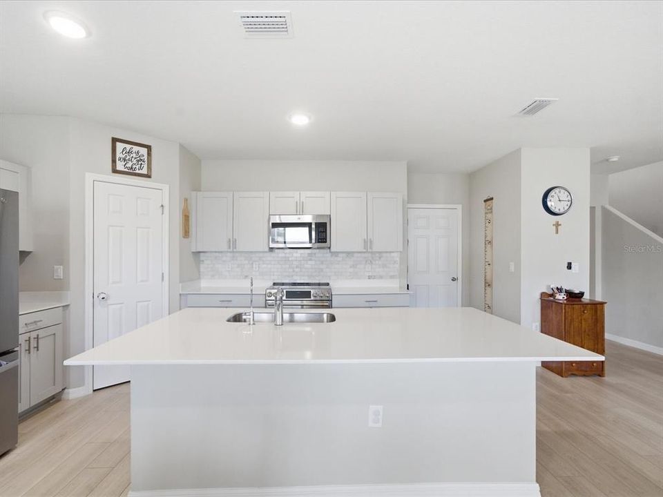 For Sale: $395,000 (4 beds, 2 baths, 2039 Square Feet)