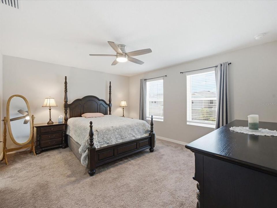 For Sale: $395,000 (4 beds, 2 baths, 2039 Square Feet)