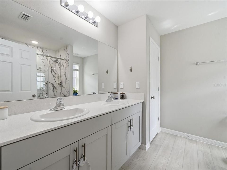 For Sale: $395,000 (4 beds, 2 baths, 2039 Square Feet)