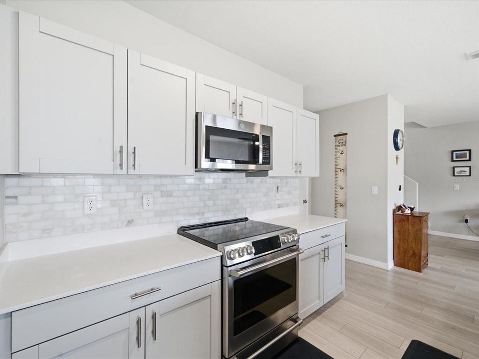 For Sale: $395,000 (4 beds, 2 baths, 2039 Square Feet)