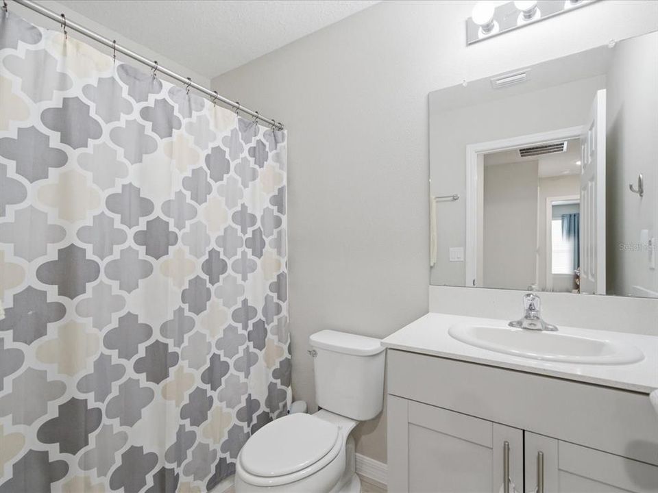 For Sale: $395,000 (4 beds, 2 baths, 2039 Square Feet)