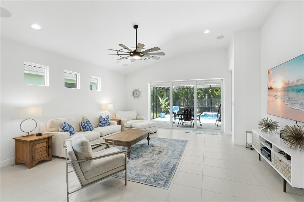 For Sale: $575,000 (3 beds, 2 baths, 2122 Square Feet)