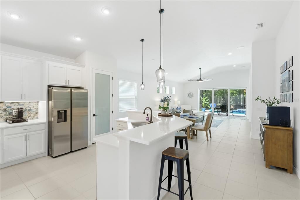 For Sale: $575,000 (3 beds, 2 baths, 2122 Square Feet)