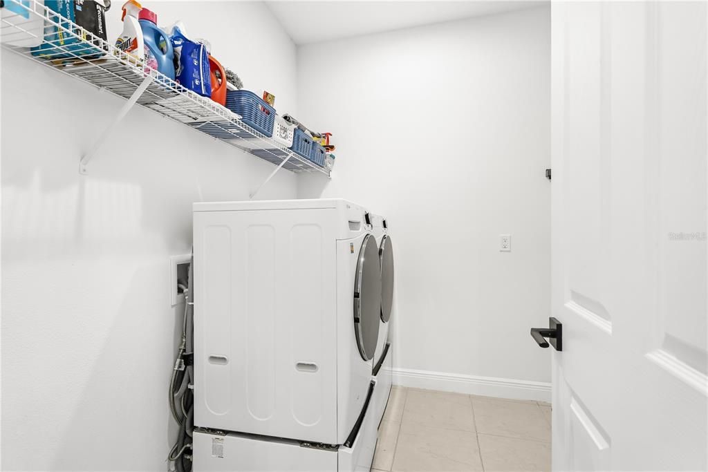 For Sale: $575,000 (3 beds, 2 baths, 2122 Square Feet)