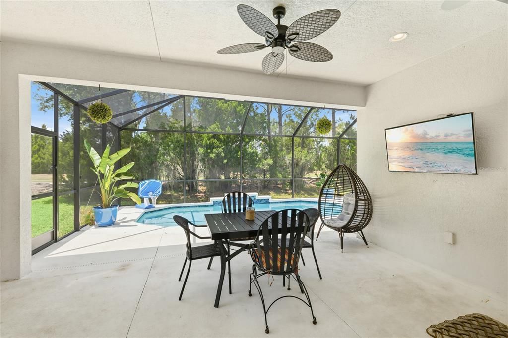 For Sale: $575,000 (3 beds, 2 baths, 2122 Square Feet)