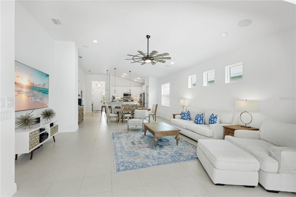 For Sale: $575,000 (3 beds, 2 baths, 2122 Square Feet)