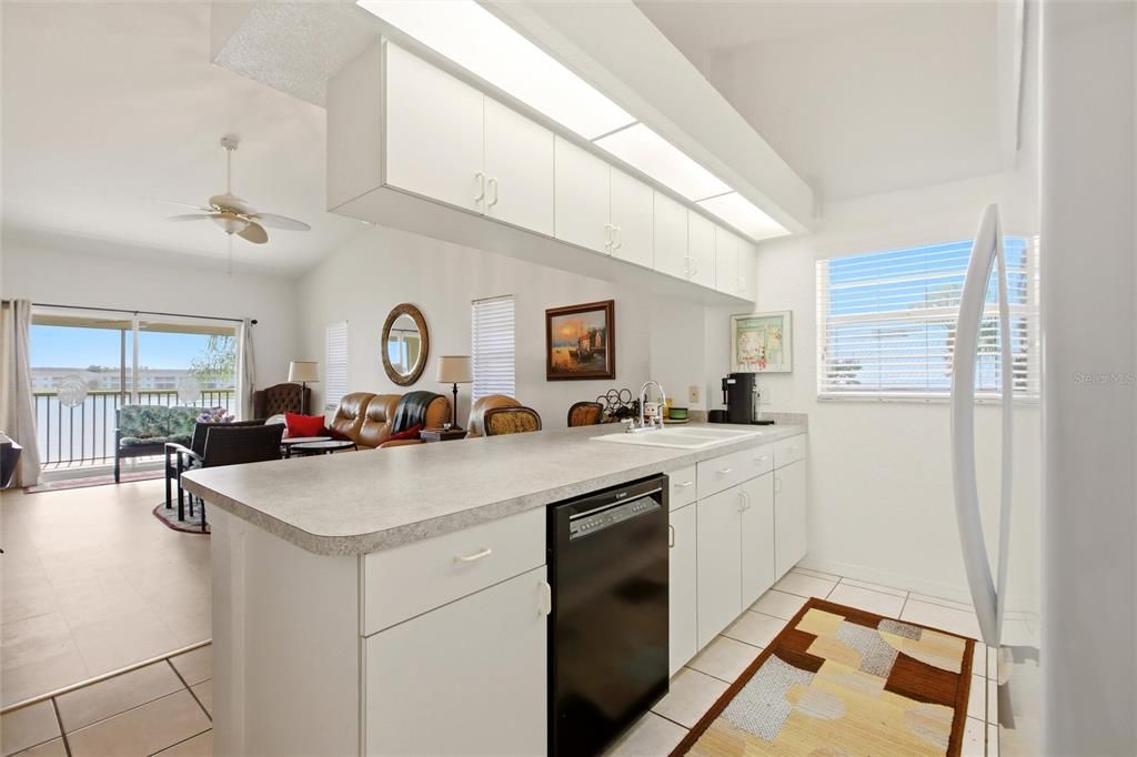 En Venta: $180,000 (3 camas, 2 baños, 1265 Pies cuadrados)
