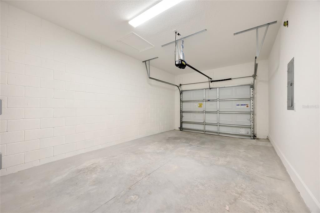 En Venta: $365,000 (4 camas, 2 baños, 2055 Pies cuadrados)