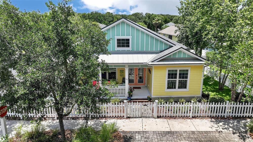 En Venta: $699,000 (3 camas, 2 baños, 2066 Pies cuadrados)