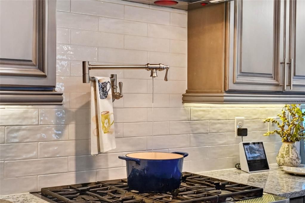 En Venta: $699,000 (3 camas, 2 baños, 2066 Pies cuadrados)