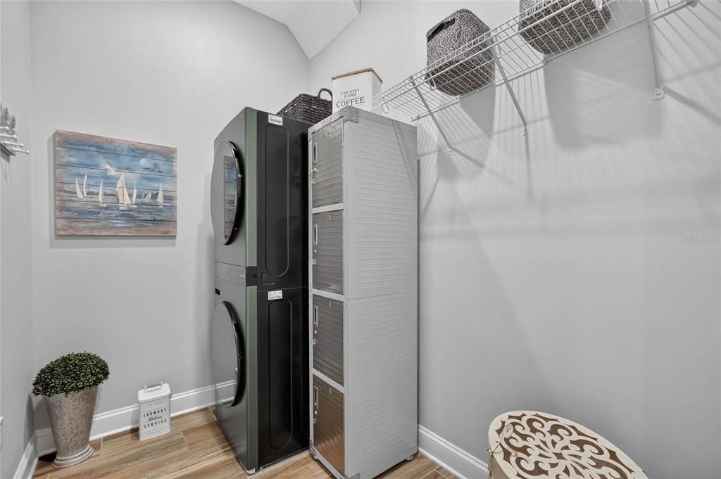 En Venta: $699,000 (3 camas, 2 baños, 2066 Pies cuadrados)