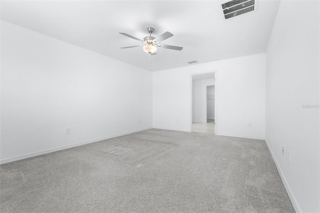 For Sale: $319,999 (4 beds, 2 baths, 1936 Square Feet)
