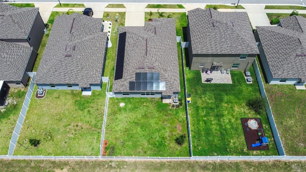 For Sale: $319,999 (4 beds, 2 baths, 1936 Square Feet)